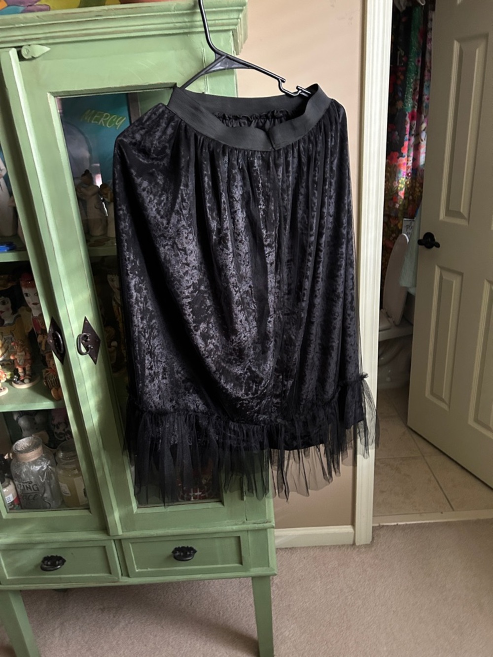 Women's Black Velvet Midi Skirt with Tulle Hem
